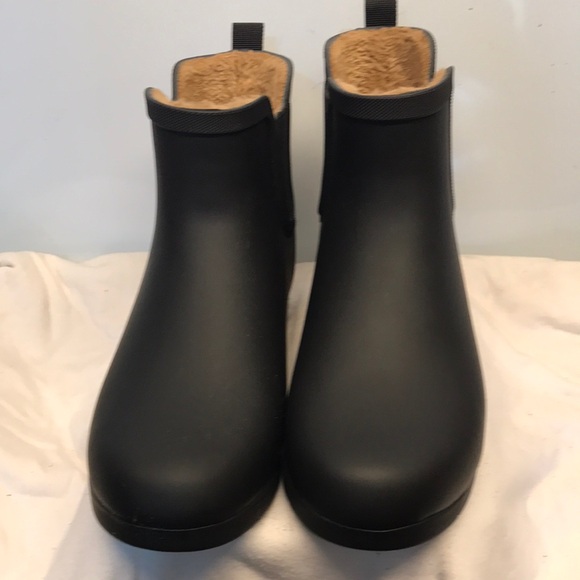 Chooka Women's Waterproof  Black Ankle Boots Faux‎ Fur interior - Picture 2 of 9